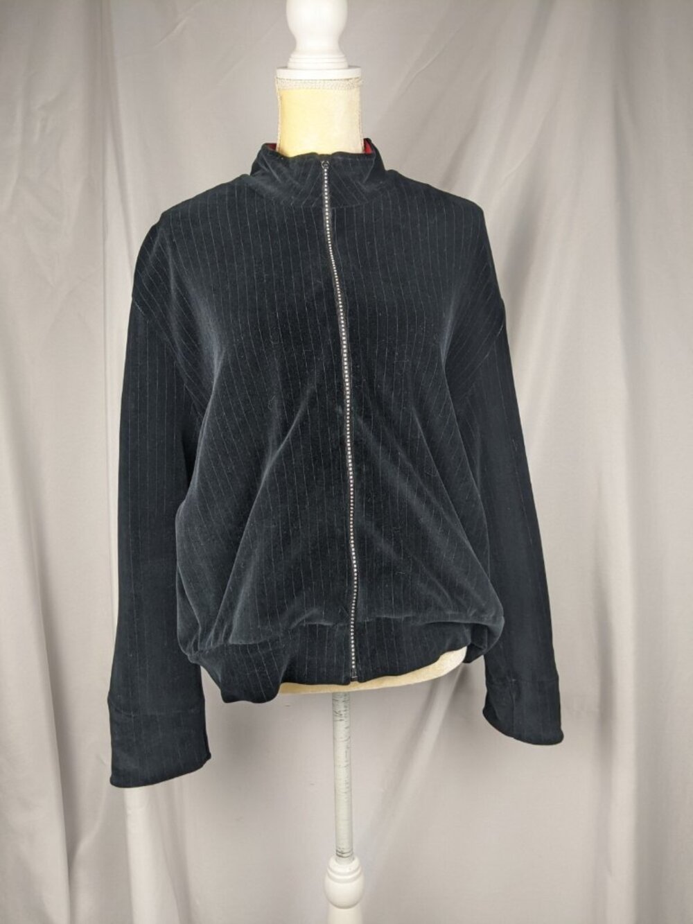 St. John Sport Velour Pinstripe Track Jacket Large Zip Front Black Casual
